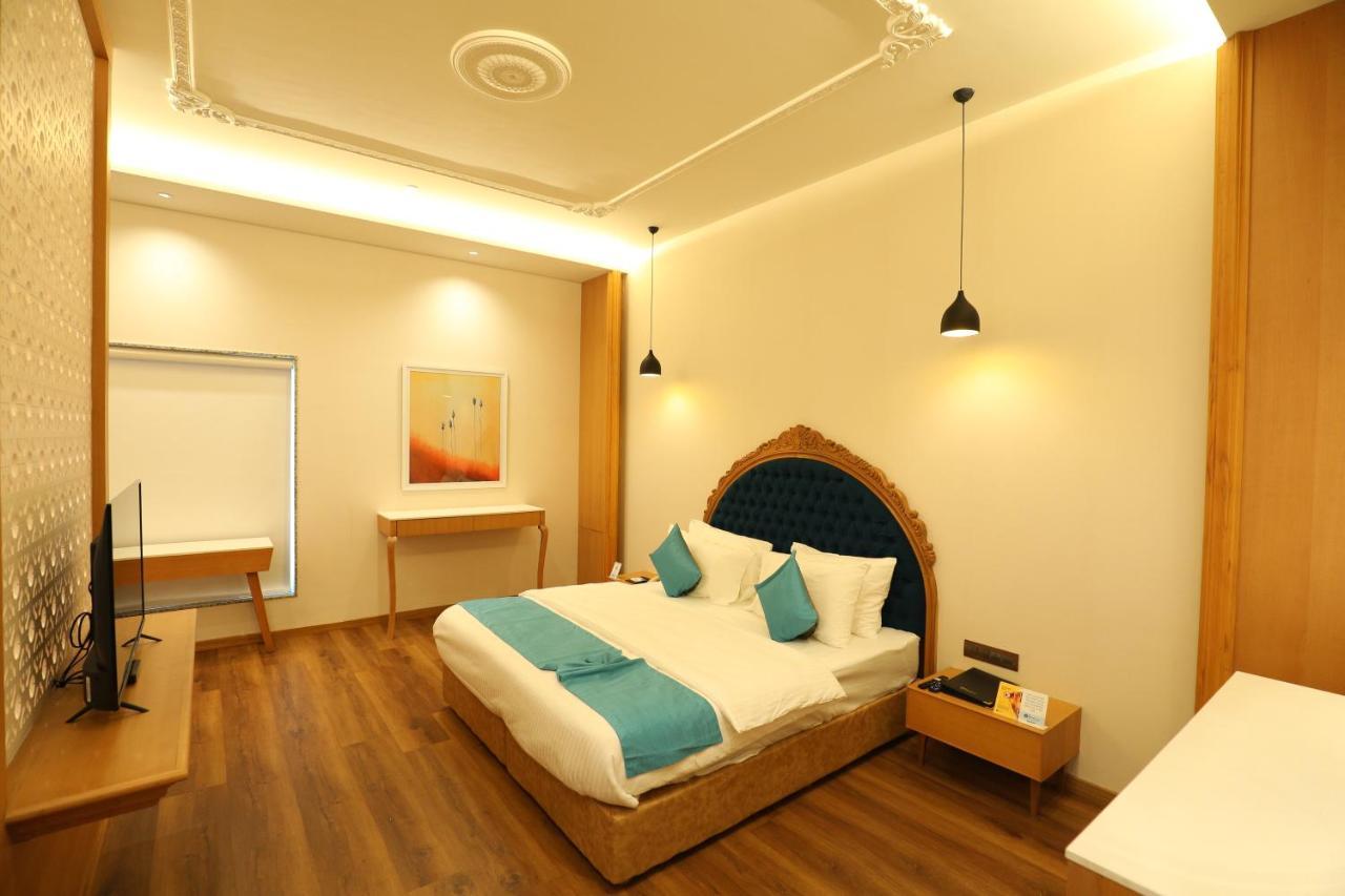 Hotel Blueivy Anand Luaran gambar