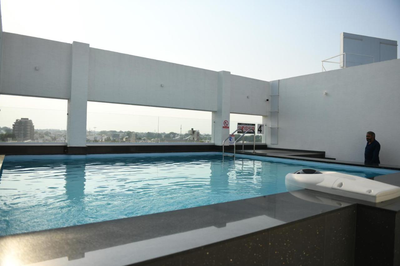 Hotel Blueivy Anand Luaran gambar