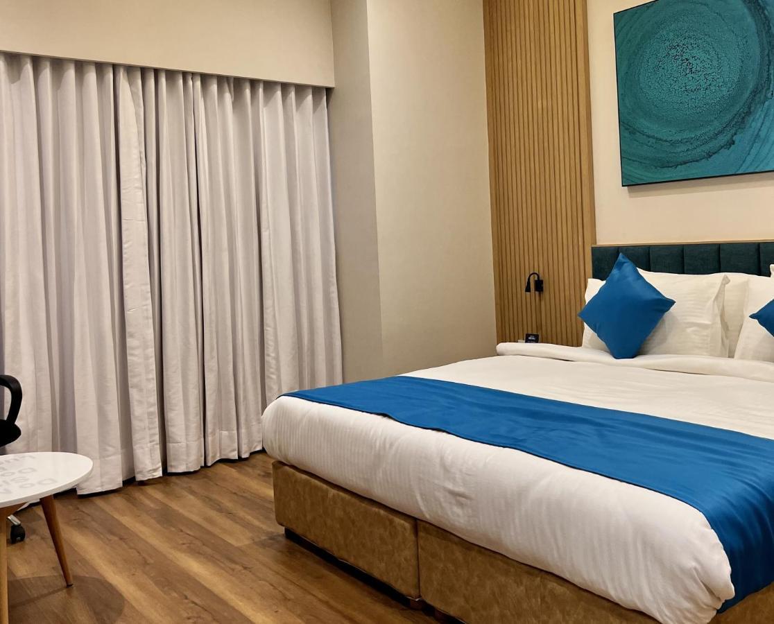 Hotel Blueivy Anand Luaran gambar