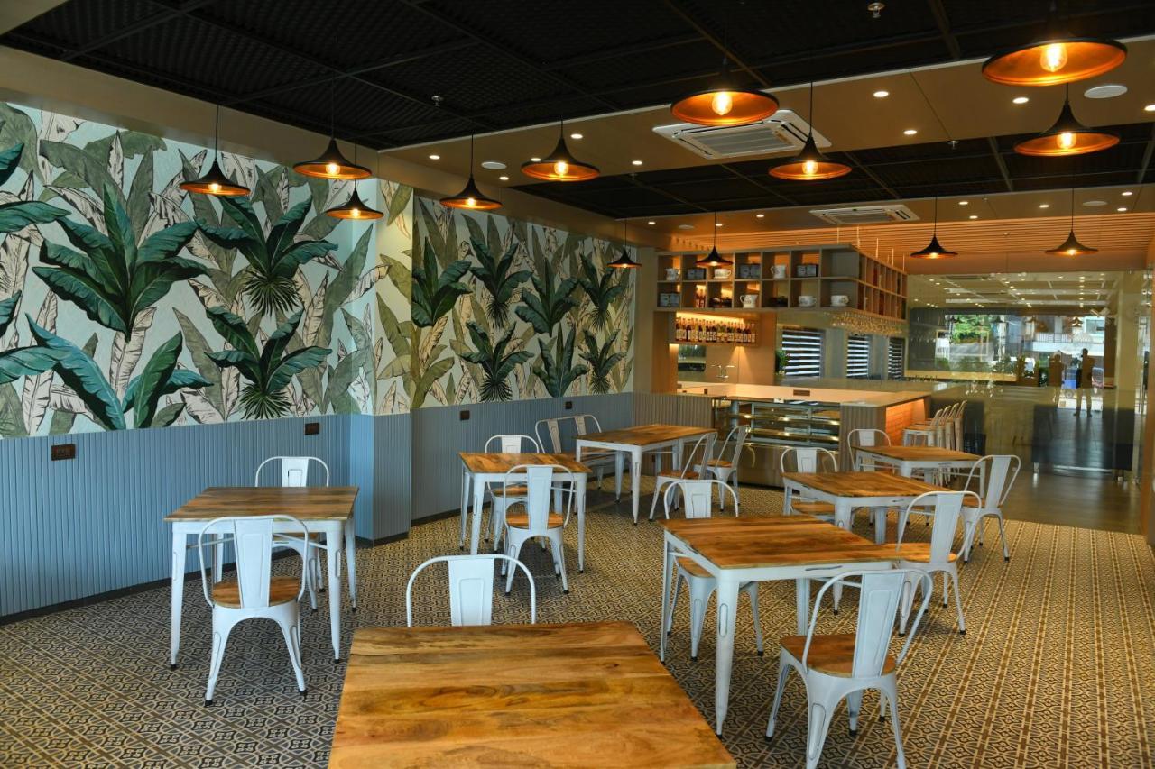 Hotel Blueivy Anand Luaran gambar