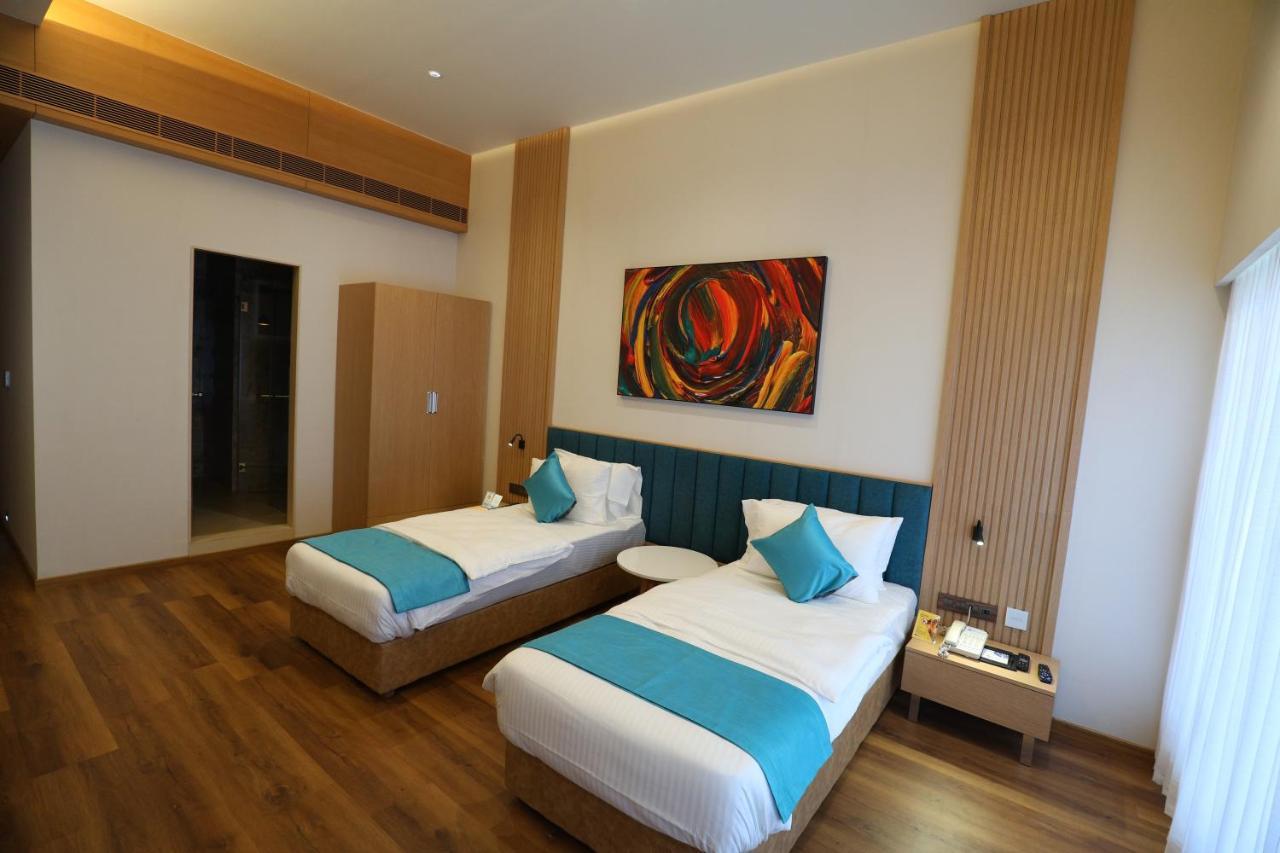 Hotel Blueivy Anand Luaran gambar