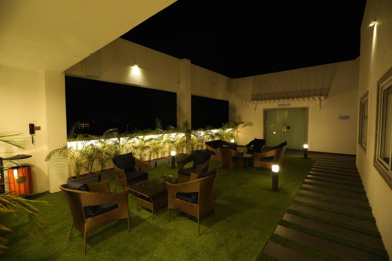 Hotel Blueivy Anand Luaran gambar