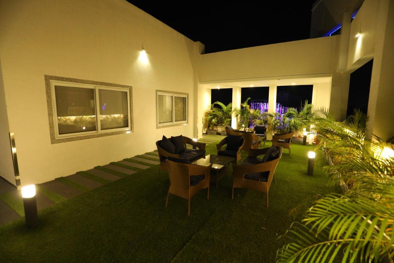 Hotel Blueivy Anand Luaran gambar